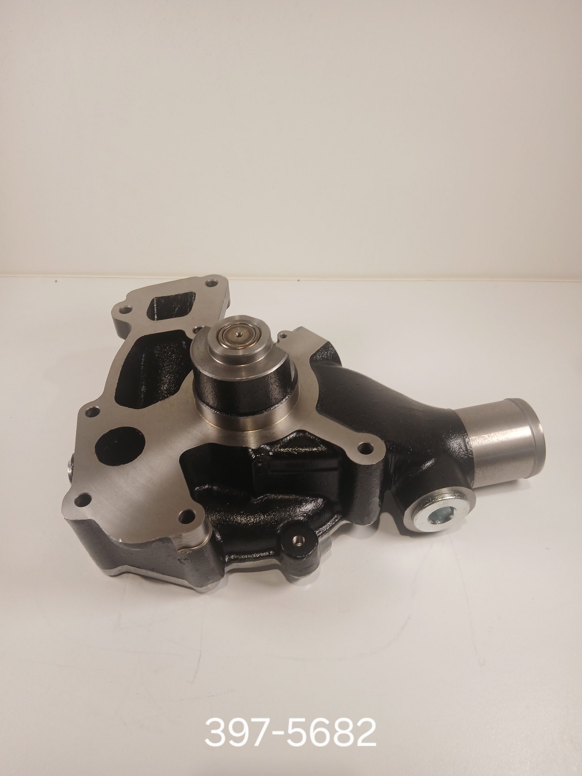 20260202_155637 397-5682 Water Pump voor Caterpillar