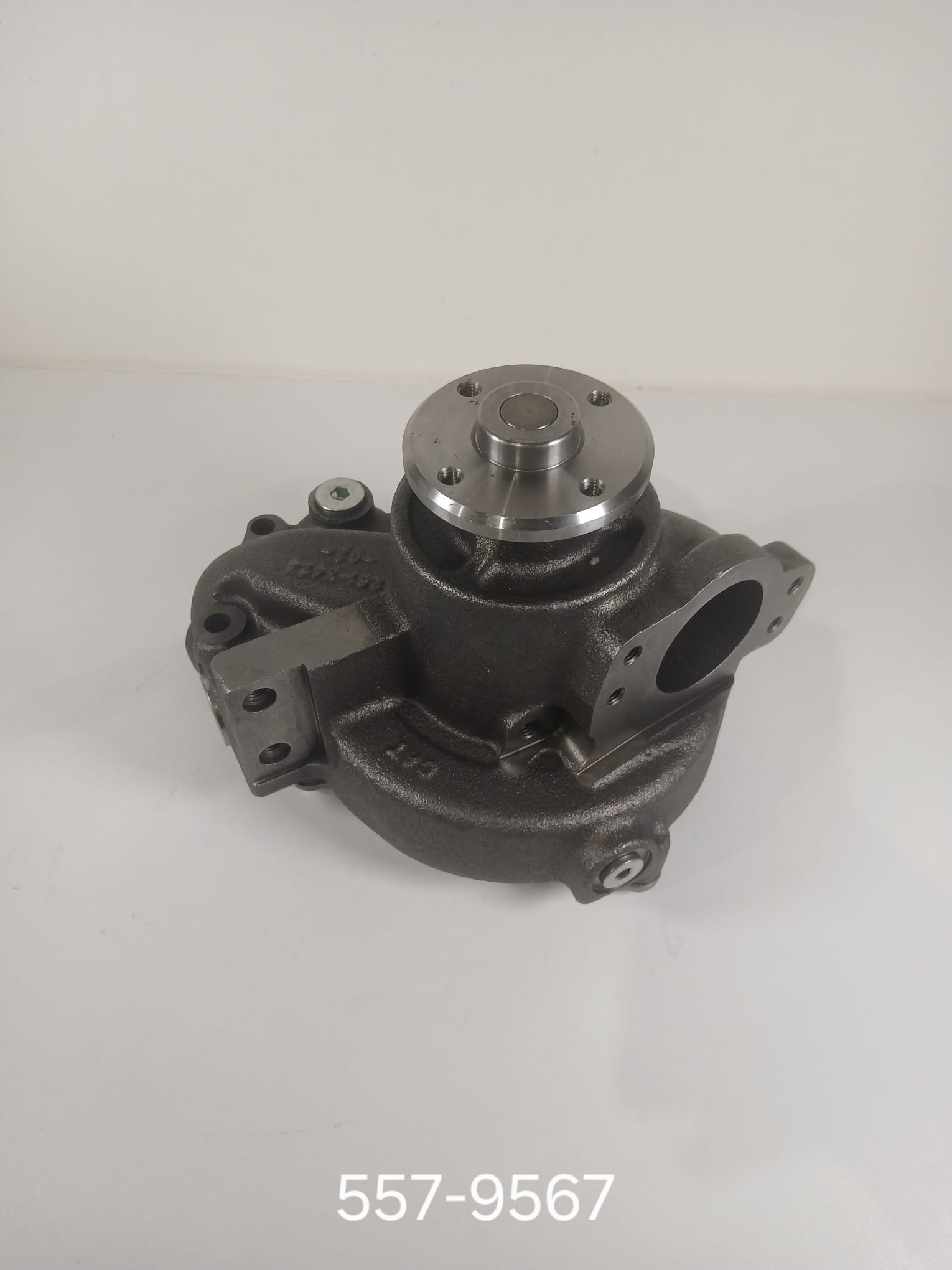 WhatsApp Image 2026-04-06 at 9.41.36 PM6 557-9567 Water Pump voor Caterpillar